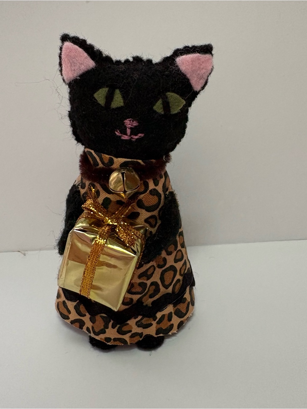 Black Felt Cat Ornament Leopard Dress Gold Gift hand-sewn Christmas